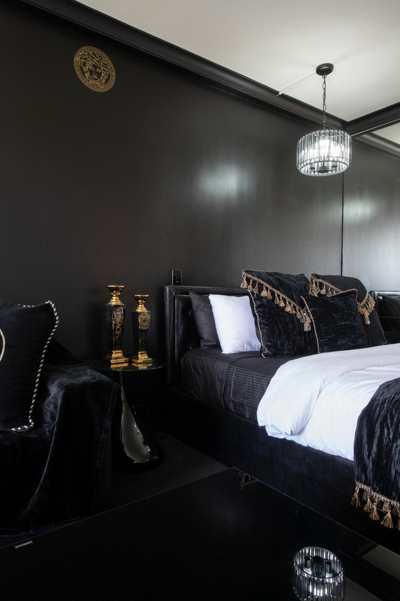 Designer - Versace On View Hotel